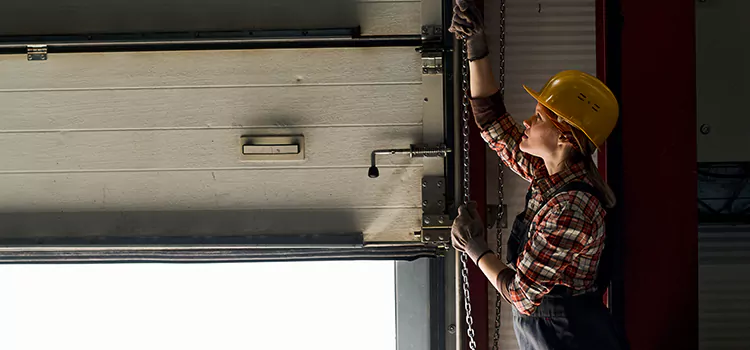 Addressing Common Garage Door Stoppage Issues in Parkland, FL