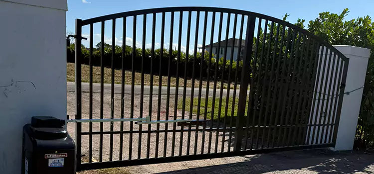 Driveway Fence Repair Parkland